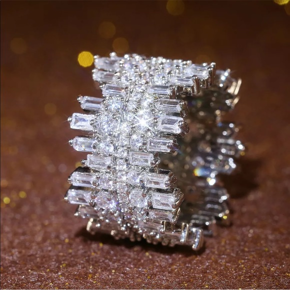 New Women’s 925 Silver Beautiful Sapphire Ring - Picture 4 of 10